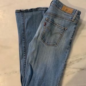 Women’s Levi Demi curve 2/26